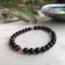 Load image into Gallery viewer, Black Shell Essential Oil Diffuser Bracelet