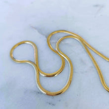 Load image into Gallery viewer, Herringbone Necklace - Gold